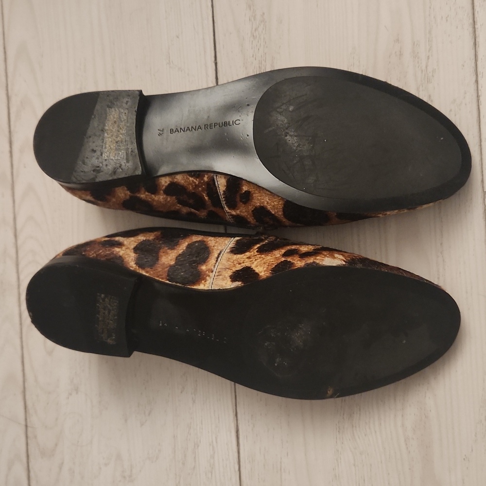 Banana Republoc Demi Leopard Loafers in a 7 1/2 - Picture 6 of 6